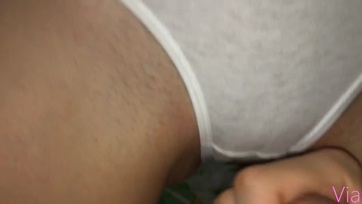 Pornóvideó nézés közben benedvesedett a cukimuki mostohahugim pinája és nekikezdtünk csőrözni Thumb